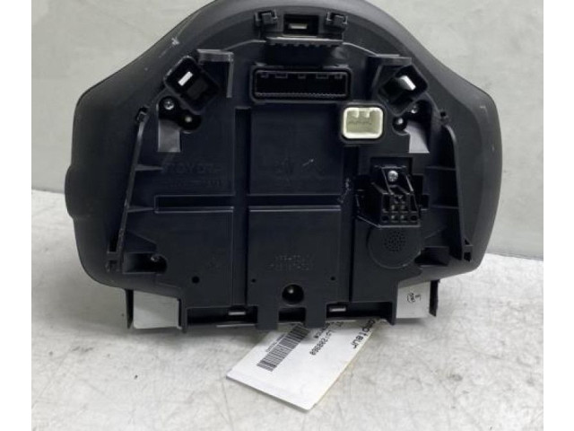 Панель приборов    Peugeot 108       