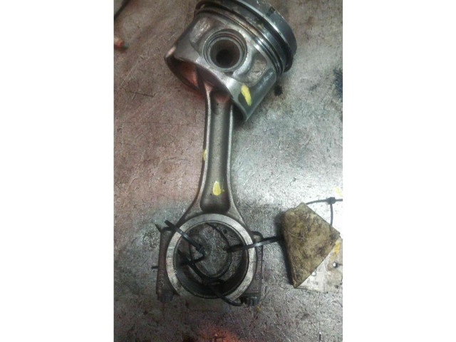 Поршень с шатуном    Volkswagen Golf Plus
