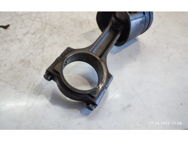 Píst Renault Espace III