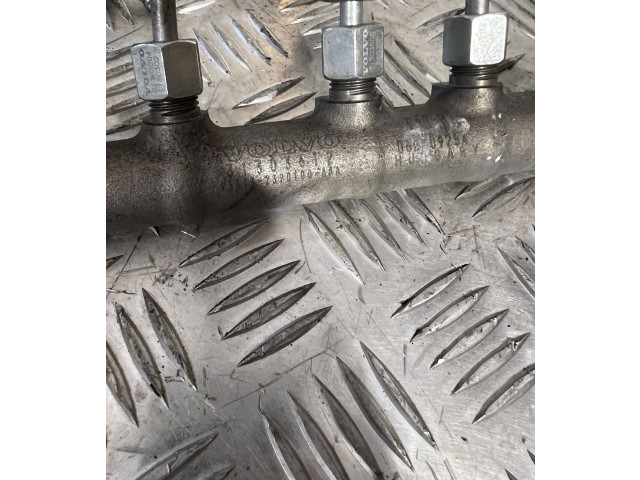 Топливная рампа 31303612   Volvo XC90  