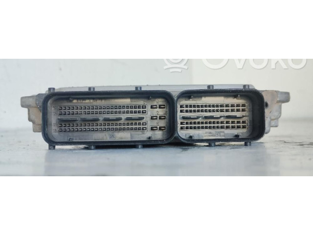 Руль Audi A3 S3 8P  2003 - 2012 года 0281011383      