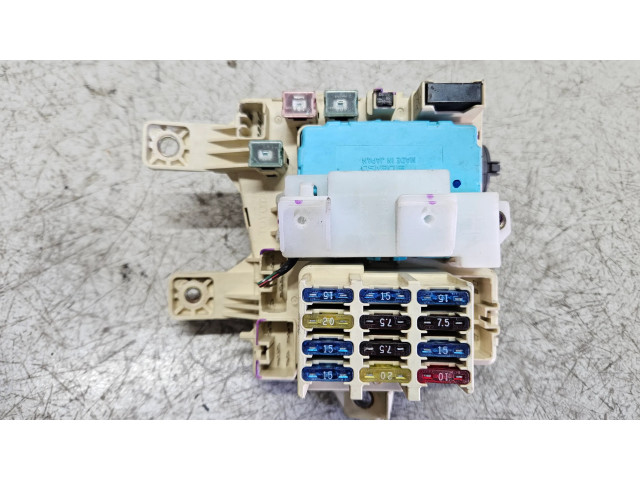   Pojistková skříňka 0689002050   Lexus ES 250 - 300 - 330 1993