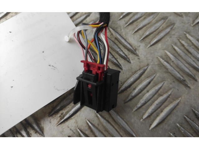 Зеркало электрическое Skoda Octavia Mk3 (5E) 2013 - 2019 года