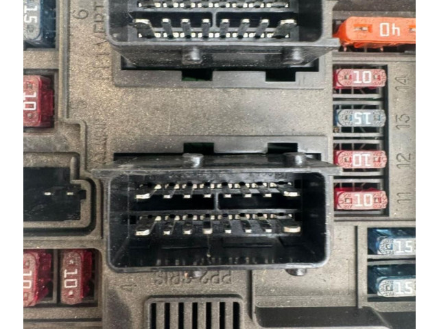 Pojistková skříňka Citroen Berlingo 2003