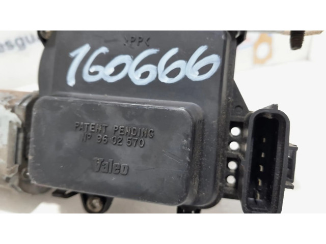 Моторчик заднего дворника 9602570, 160666 Jeep Cherokee III KJ