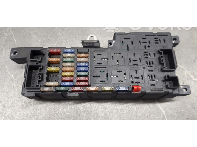Блок предохранителей 518826003 Volvo XC90
