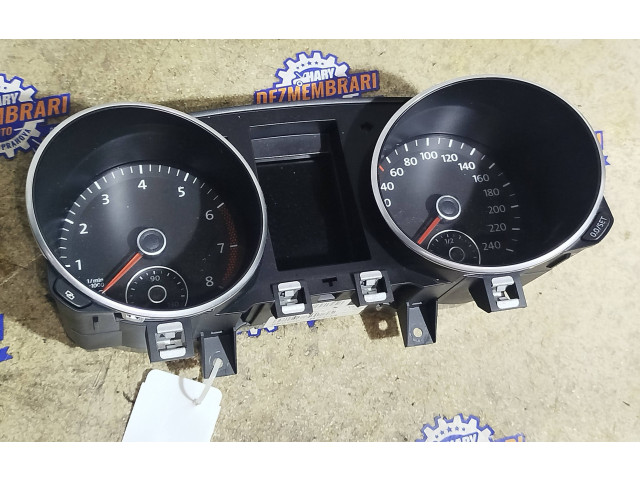Панель приборов 5K0920870B, VDD0242001091 Volkswagen Golf VI