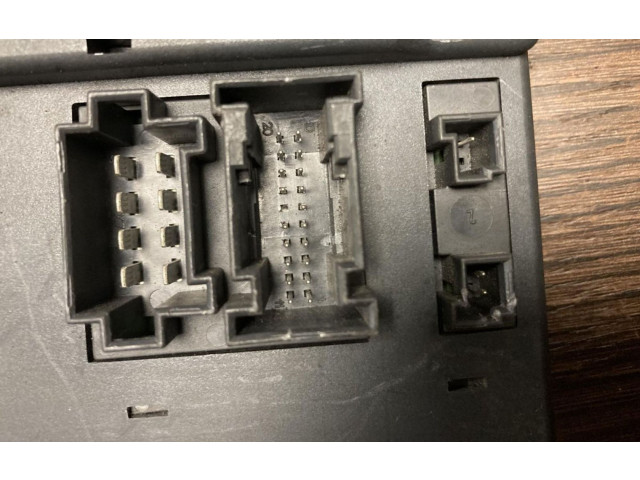 Модуль кузова 6399000800, 6399000800    Mercedes-Benz Vito Viano W639  OM 646.982 