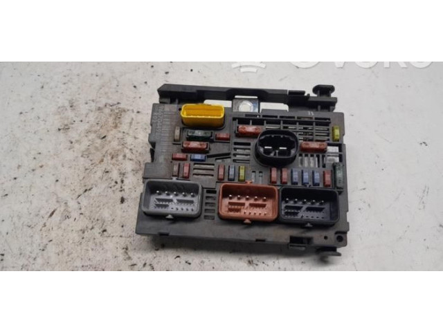 Блок предохранителей  13396560, 9667044980   Citroen C5    