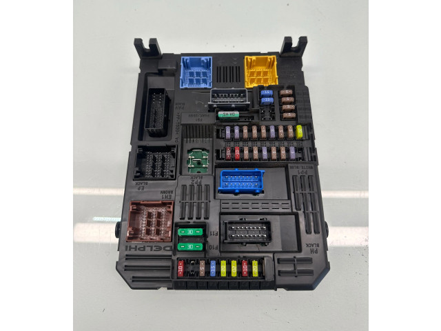   Pojistková skříňka 9822745880, 28611652   Toyota Proace 2019