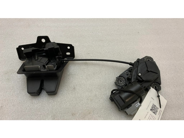 Замок задней крышки