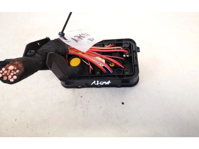 Блок предохранителей 1k0937700 Volkswagen Jetta V