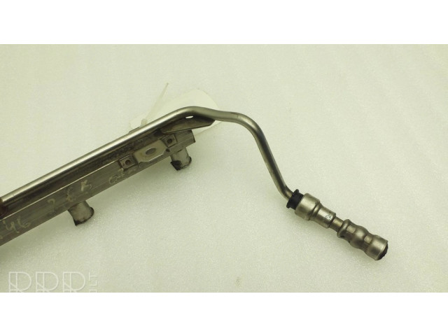 Топливная рампа 7530420, 7526892 BMW Z4 E85 E86 2.0 для двигателя N46b20b