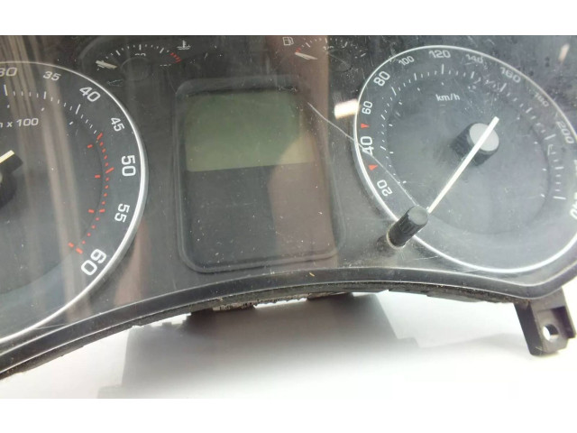 Панель приборов 1Z0920812D   Skoda Octavia Mk2 (1Z)       