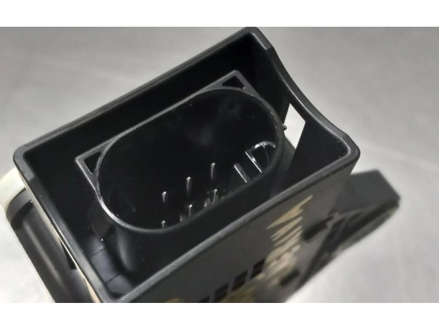 Блок управления двигателя 0265005748   Opel Meriva B