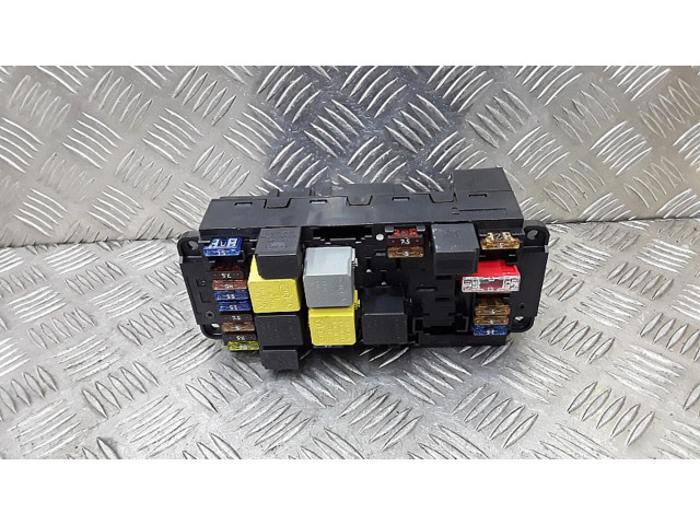 Блок предохранителей 2035454501 Mercedes-Benz CLC CL203