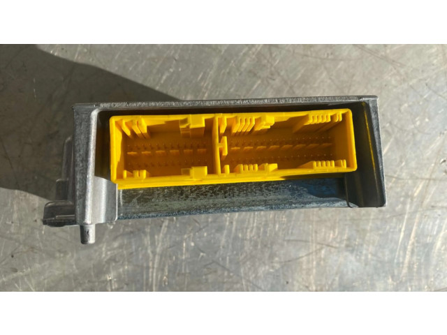 Подушка безопасности обложка