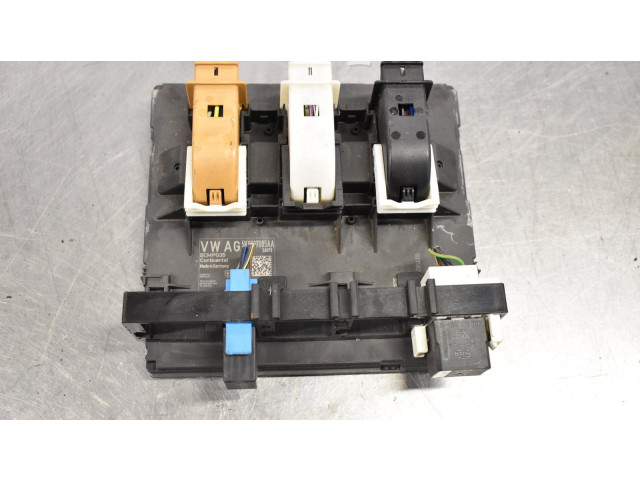   Pojistková skříňka    Volkswagen Caddy 2014