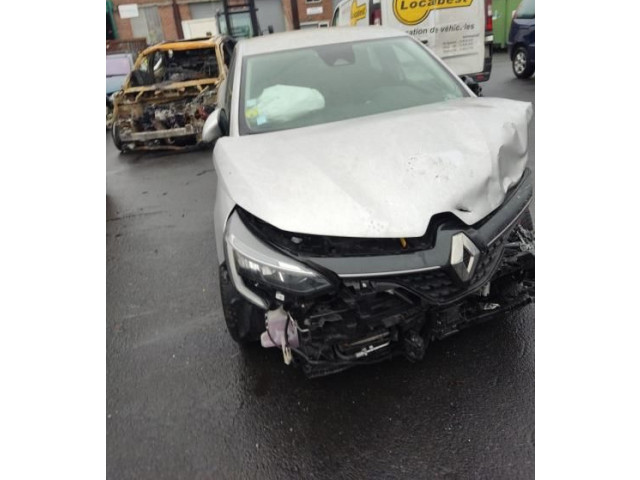 Генератор 231003676R Renault Clio V