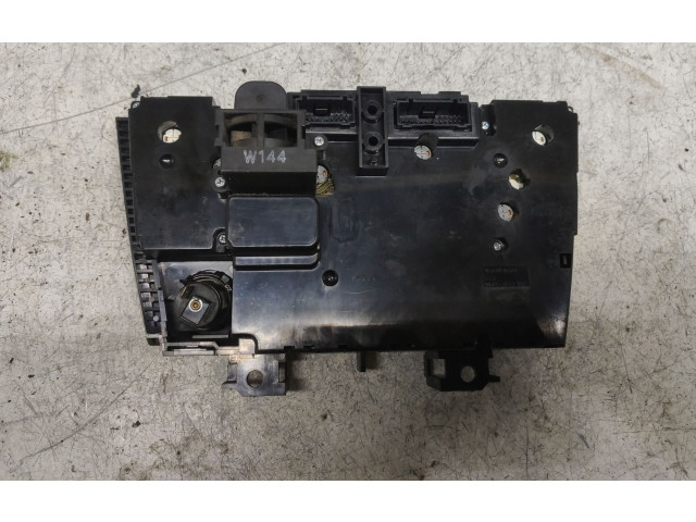 Блок управления климат-контролем    Volvo V70