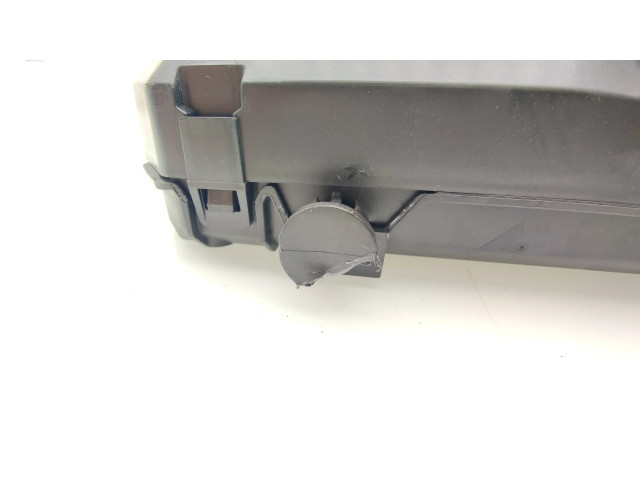 Блок предохранителей 9819850080, E1172508 Peugeot 2008 I