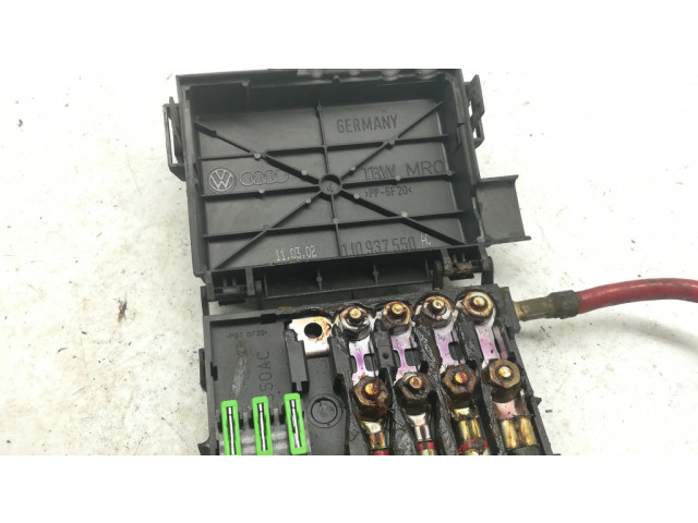 Плюсовый провод (аккумулятора)