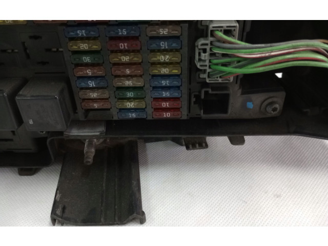 Блок предохранителей 9494210 Volvo XC90