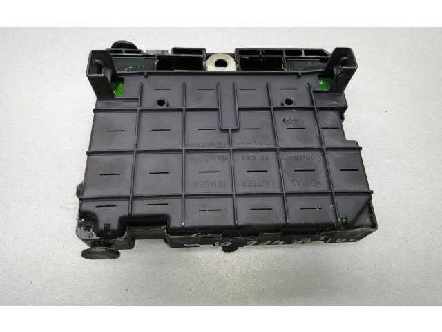 Блок предохранителей 9644038580   Peugeot 307    