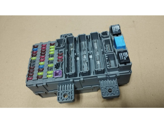 Блок предохранителей SMGS012   Honda Civic    