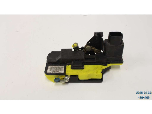 Моторчик заднего дворника 30699756    Volvo V70