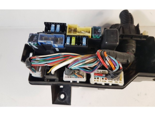 Блок предохранителей 63564138 Nissan Pathfinder R51