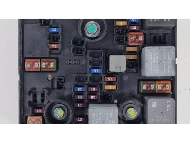 Pojistková skříňka 95131335 Chevrolet Trax 2012