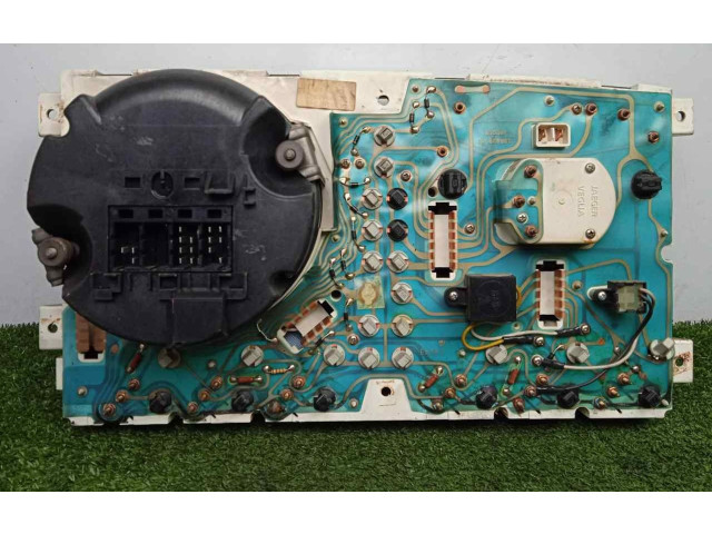 Панель приборов SINREFERENCIA   Nissan Laurel       