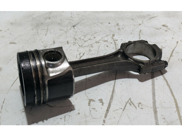 Píst Volkswagen Caddy