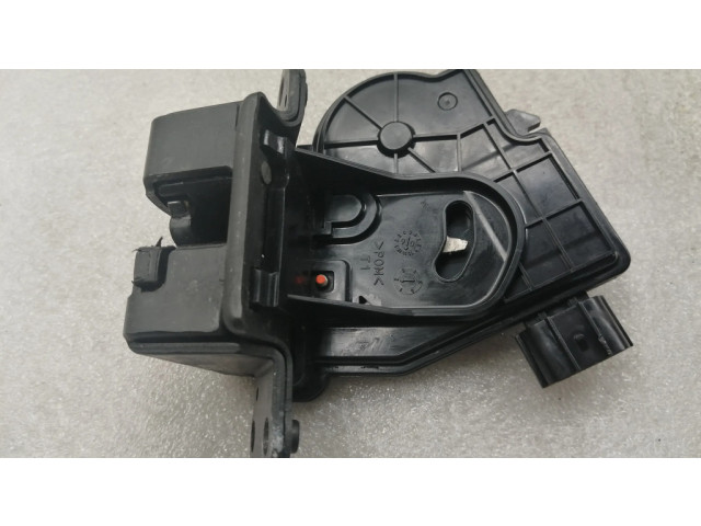 Замок задней крышки