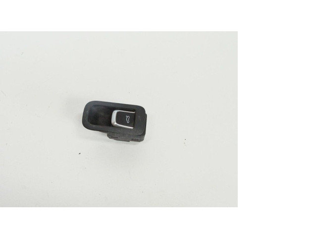 Включатель закрытия задней крышки