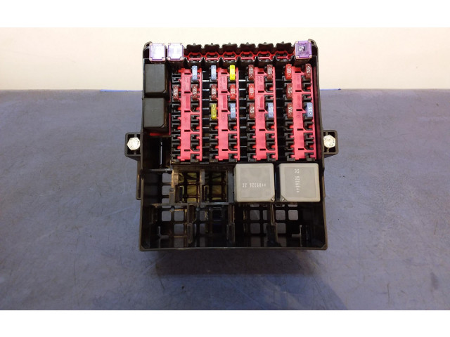 Pojistková skříňka 8V5T-14A005-AFE, 8V5T-14A005-AFE Ford Fiesta 2009