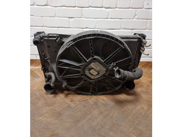 Радиатор (ы) держатель / кронштейн