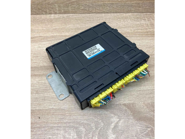 Блок управления двигателем Блок управления MR420932, E2T73676 Mitsubishi Space Runner