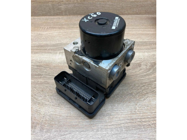 Блок АБС 30681619, P30681619   Volvo  V70  2000 - 2004 года