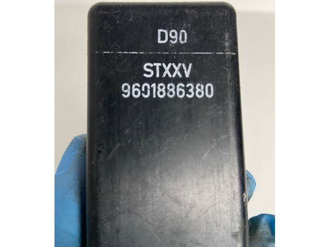 Дисплей    9601886380   Peugeot 605