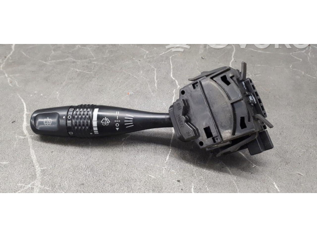 Ручка стеклоочистителей Mitsubishi Space Wagon