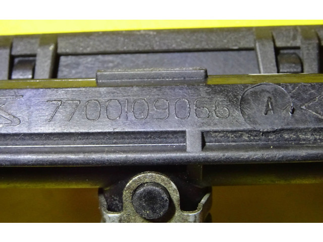 Топливная рампа 7700109066, 7700108667   Renault Twingo I   для двигателя -