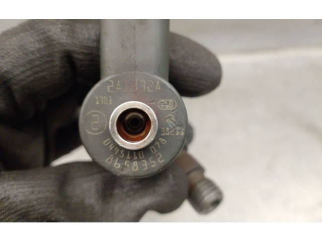 Форсунка 0445110078, 0445110078BOSCH    Volvo V70  D 5244 T 