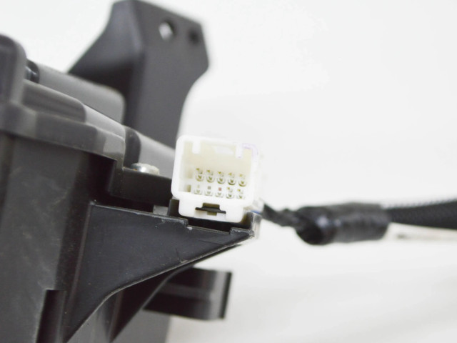 Дисплей    8310833031, 2575102231   Toyota Camry VIII XV70