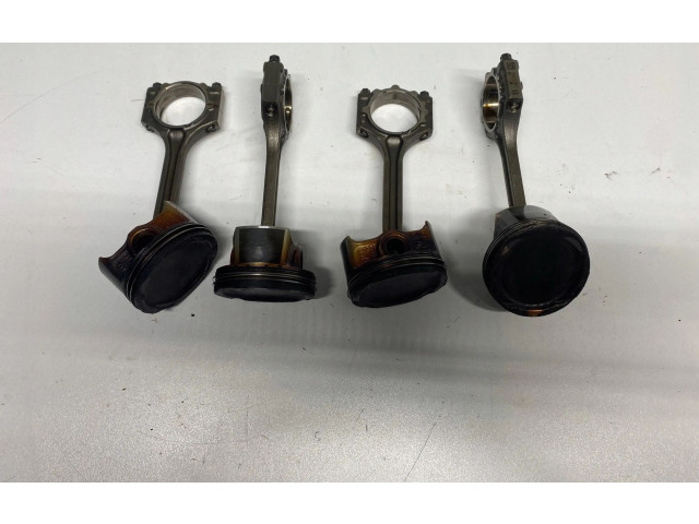 Píst G4LC KIA Venga