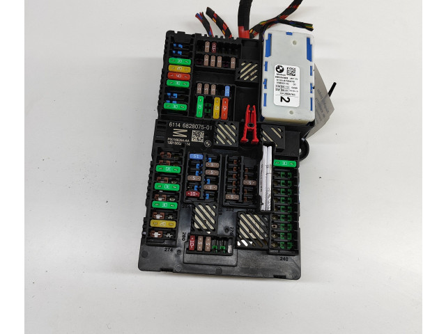 Блок предохранителей 6828075, 8795478 BMW X3 G01