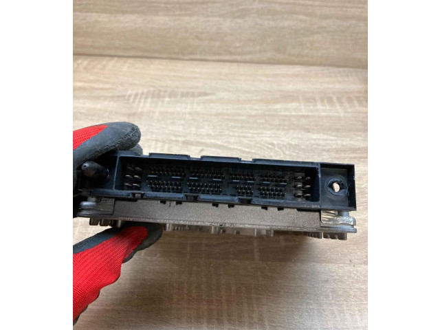 Блок управления двигателем Блок управления 08677708A, 0281010319 Volvo S80