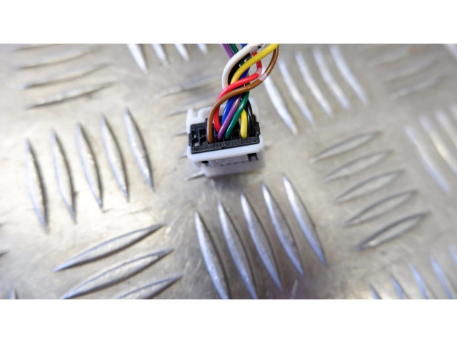 Зеркало электрическое Mitsubishi Outlander 2013 - 2021 года