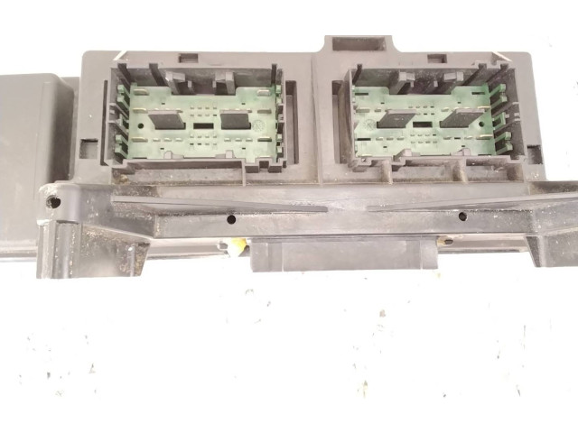 Блок предохранителей  04692167AB   Jeep Grand Cherokee (WK)    